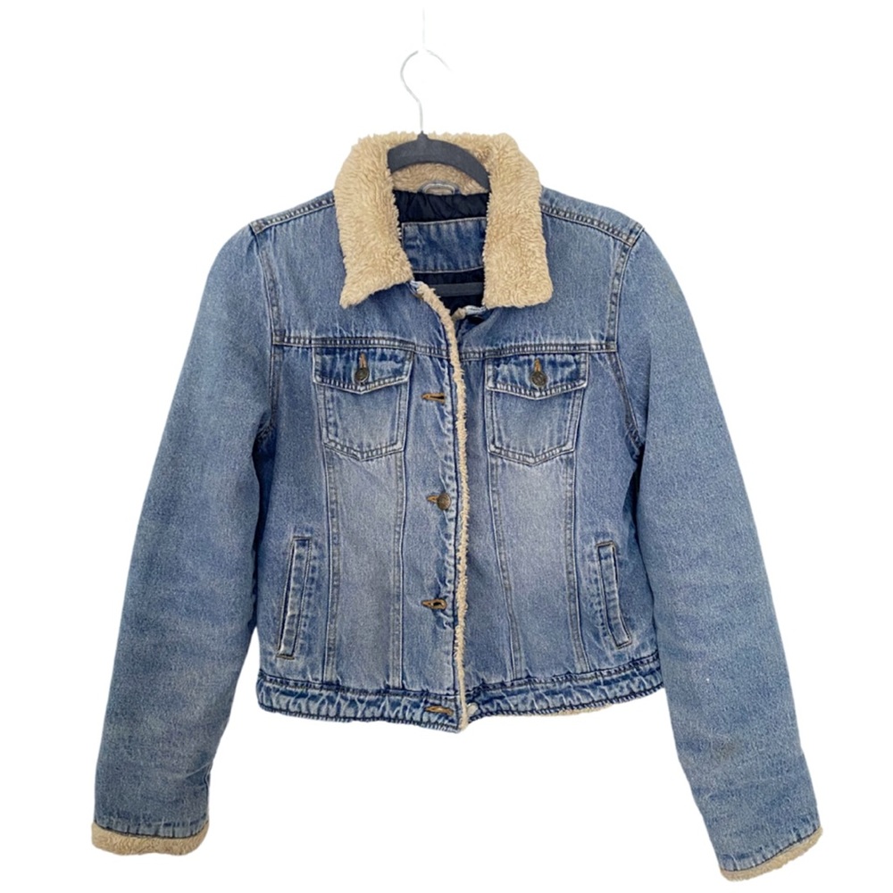 Vintage Denim Jean jacket with Sherpa faux fur collar